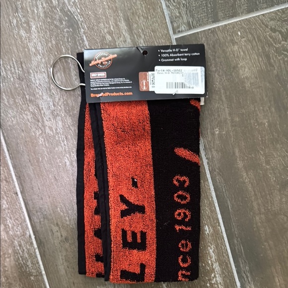 Harley-Davidson Vibrant Black and Orange Towel - Picture 4 of 5